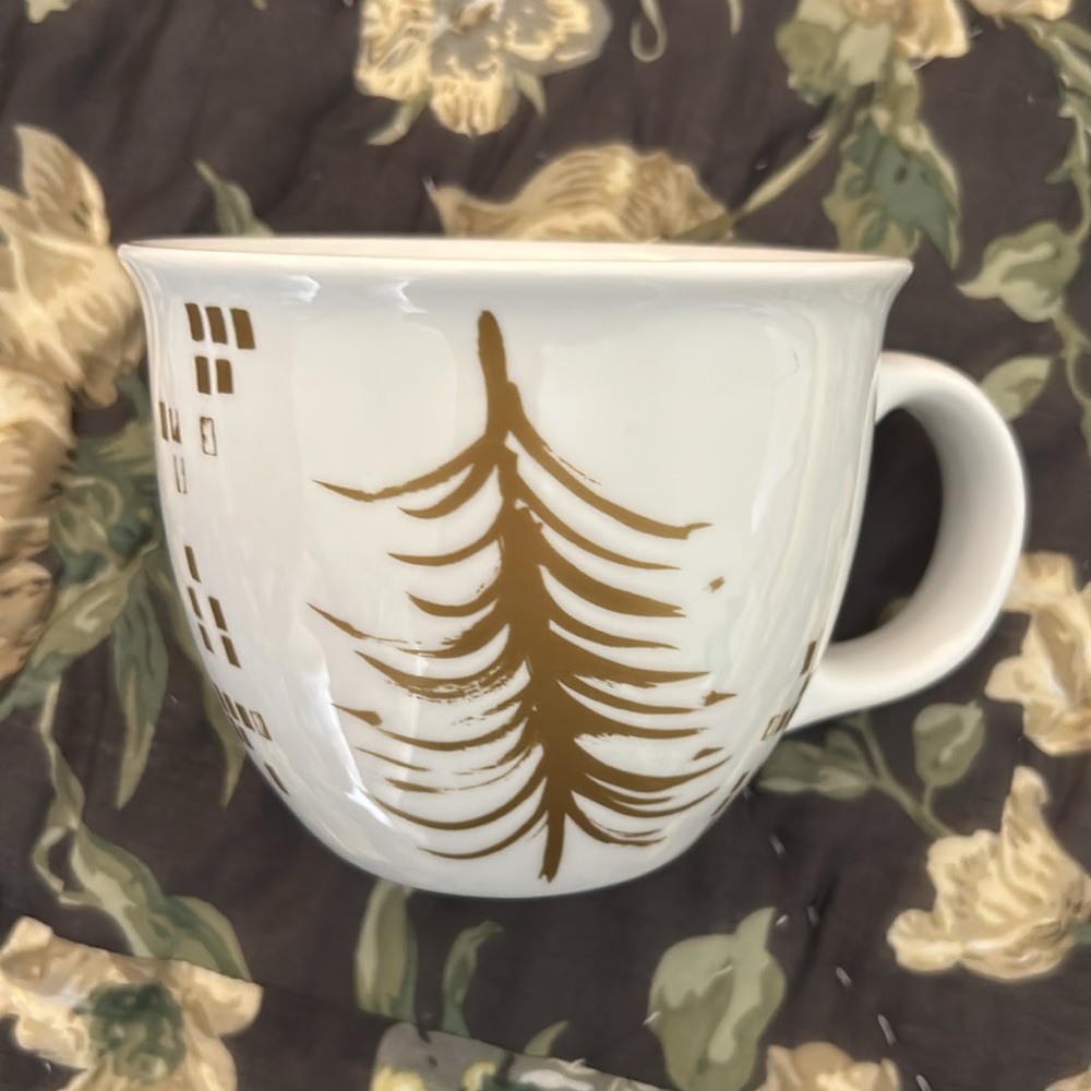 Starbucks 2014 Holiday Golden Tree Collectible Mug